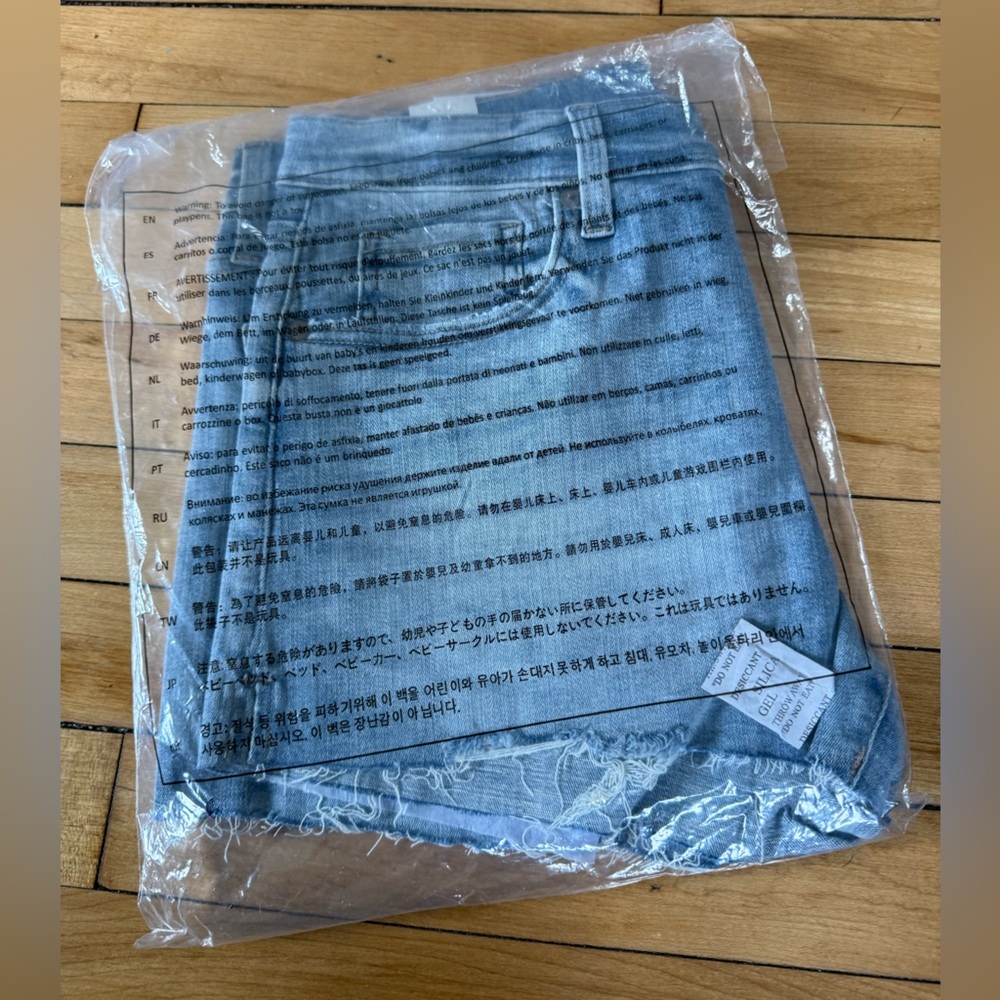 NWT Cosmic Blue Love blue denim raw hem shorts - Picture 3 of 8